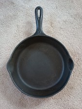 Frigideira de ferro fundido 9" com bicos *Wagner?* comprar usado  Enviando para Brazil