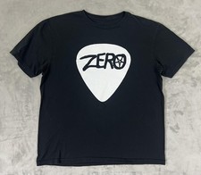 Usado, Camisa masculina Zero Graphic média preta escolha de guitarra logotipo banda de música rock camiseta casual comprar usado Usado, Camisa masculina Zero Graphic média preta escolha de guitarra logotipo banda de música rock camiseta casual comprar usado  Enviando para Brazil