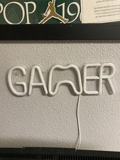 Placa de neon em forma de jogador de LED para decoração de arte de parede quarto sala de jogos comprar usado  Enviando para Brazil