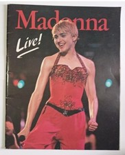 Libro fotografico madonna usato  Trieste