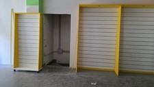 Scaffali per vetrine usato  Porcari