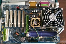 Scheda madre usata usato Scheda madre usata usato  Vajont