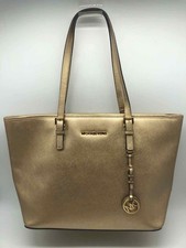 Bolsa de ombro Michael Kors dourada comprar usado Bolsa de ombro Michael Kors dourada comprar usado  Enviando para Brazil