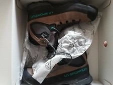 Scarpe trekking sportiva usato  Verona