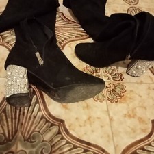 Stivali col tacco usato Stivali col tacco usato  San Tammaro