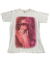 Rihanna Last Girl on Earth Tour Shirt Size Medium White 2011 Official Australia na sprzedaż  Wysyłka do Poland