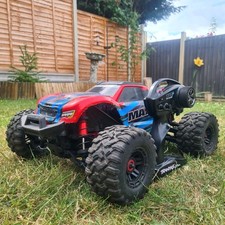 Traxxas maxx red for sale  LOUGHBOROUGH