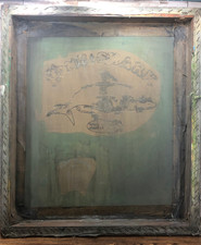 Usado, Moldura de madeira vintage "Tubarão Solitário" tela de seda Mancave 20,75" x 23,75" comprar usado  Enviando para Brazil