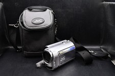 Używany, Kamera z dyskiem twardym JVC Everio GZ-MG330HAH - bez ładowarki na sprzedaż Używany, Kamera z dyskiem twardym JVC Everio GZ-MG330HAH - bez ładowarki na sprzedaż  Wysyłka do Poland