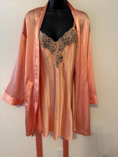 2 silky women kimonos for sale  Pompano Beach