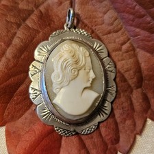 Pendentif camée ancien d'occasion  Le Luc