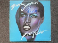 Autographe ORIGINAL SIGNED de la Chanteuse GRACE JONES sur Album LP 33T, usado comprar usado  Enviando para Brazil