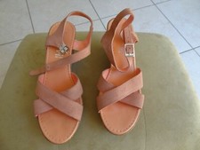 Chaussures saumon pieds d'occasion  Villecresnes