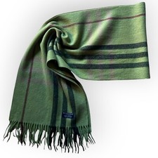 Scarf burberry cashmere d'occasion  Expédié en Belgium