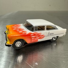 Modelo Motoring '55 Chevy HO Slot Car BRANCO com Chamas - FUNCIONANDO, usado comprar usado  Enviando para Brazil