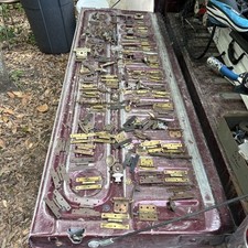 Lot 100 pieces for sale  Branford