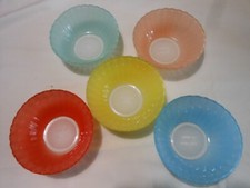Coupelles verre coloré d'occasion  Châteauneuf-la-Forêt