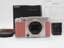 Fotocamera digitale mirrorless usato Fotocamera digitale mirrorless usato  Spedire a Italy