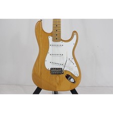 Fender classic 70s d'occasion  Expédié en Belgium
