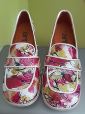 Art company women for sale  WARMINSTER