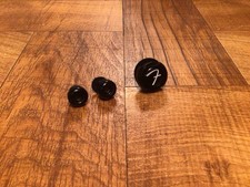 Substituição de trava de alça Fender Infinity, metal preto -** 1 peça + 2 parafusos** comprar usado Substituição de trava de alça Fender Infinity, metal preto -** 1 peça + 2 parafusos** comprar usado  Enviando para Brazil