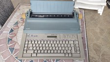 Macchina scrivere elettrica usato  Serramazzoni