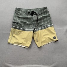 Bermuda masculina enferrujada 34 verde cáqui elástica cordão bolso com zíper baús de surf comprar usado Bermuda masculina enferrujada 34 verde cáqui elástica cordão bolso com zíper baús de surf comprar usado  Enviando para Brazil