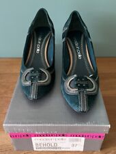 Moda pelle size for sale  SALTBURN-BY-THE-SEA
