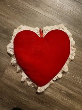 Travesseiro vintage branco babado veludo vermelho em forma de coração  comprar usado  Enviando para Brazil