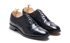 Sapatos Oxford Loake Preto com Tampa de Alto Brilho: `747B` Reino Unido 6.5 F EUA 7.5 EU 40 comprar usado Sapatos Oxford Loake Preto com Tampa de Alto Brilho: `747B` Reino Unido 6.5 F EUA 7.5 EU 40 comprar usado  Enviando para Brazil