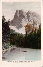 Cartão postal não usado Emerald Lake BC perto de campo canoa barco câmera produtos RPPC G31 comprar usado  Enviando para Brazil