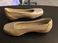 Women sas tripad for sale  Franklin