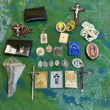 Lote de trabajo mixto de artículos religiosos crucifijo Mater Dolorosa medallas bolsa baratija segunda mano  Embacar hacia Mexico