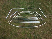 39 sztuk listwy Mercedes w123 sedan drzwi szyby tylna szyba i inne na sprzedaż  PL