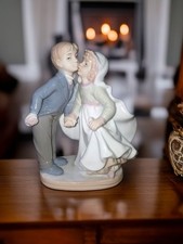 Vintage porcelain figurine for sale  Hillsboro