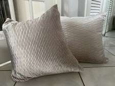 2 large decorative pillows for sale 2 large decorative pillows for sale Hollywood