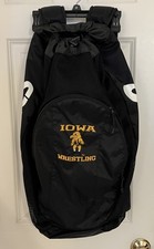 Mochila de luta livre Iowa Hawkeyes bolsa de treino equipe emitida ASICS boa! comprar usado  Enviando para Brazil