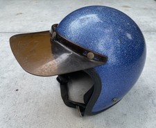 Motorcycle Helmet – Blue Metallic Flake – Visor Hood – Vntg – Biker Chopper 70's comprar usado Motorcycle Helmet – Blue Metallic Flake – Visor Hood – Vntg – Biker Chopper 70's comprar usado  Enviando para Brazil