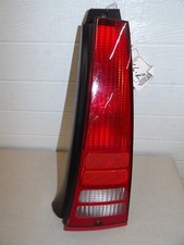 Usado, CONJUNTO DE LANTERNA TRASEIRA DE PASSAGEIRO DESTRO FORD TAURUS SABLE 86-88 STATION WAGON comprar usado  Enviando para Brazil