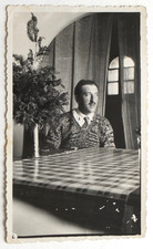 Homme moustache salle d'occasion  Rouen-