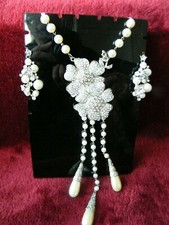 Necklace crystal pearl d'occasion  Expédié en Belgium