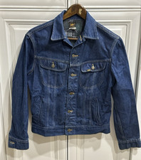 Jaqueta jeans azul Lee Rider 220J M feita nos EUA forro xadrez serve como uma pequena comprar usado Jaqueta jeans azul Lee Rider 220J M feita nos EUA forro xadrez serve como uma pequena comprar usado  Enviando para Brazil