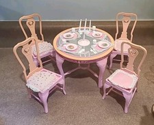 1984 Casa de Bonecas Barbie Rosas Doces Mesa para Sala de Jantar e 4 Cadeiras e Acessórios comprar usado  Enviando para Brazil