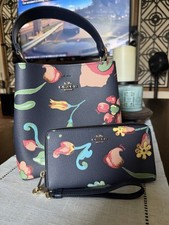 Coach town women for sale  San Marcos