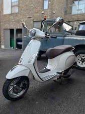 White vespa primavera for sale  LONDON