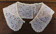 Col ancien broderie d'occasion  Monts-sur-Guesnes