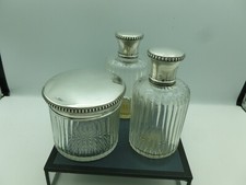 Necessaire toilette cristal d'occasion  Montsûrs