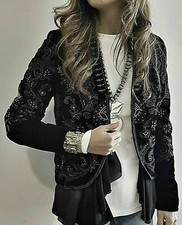 RZADKA ZARA ORYGINALNA CZARNA FALBANA AKSAMITNA HAFTOWANA KURTKA MARYNARKA MEDIUM M NOWA na sprzedaż RZADKA ZARA ORYGINALNA CZARNA FALBANA AKSAMITNA HAFTOWANA KURTKA MARYNARKA MEDIUM M NOWA na sprzedaż  PL