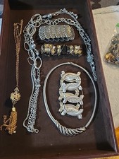 6 large necklaces for sale 6 large necklaces for sale Edison