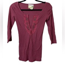Camiseta Hollister VTG Y2K Burgundy Babydoll Deep V frisada meia manga, usado comprar usado  Enviando para Brazil